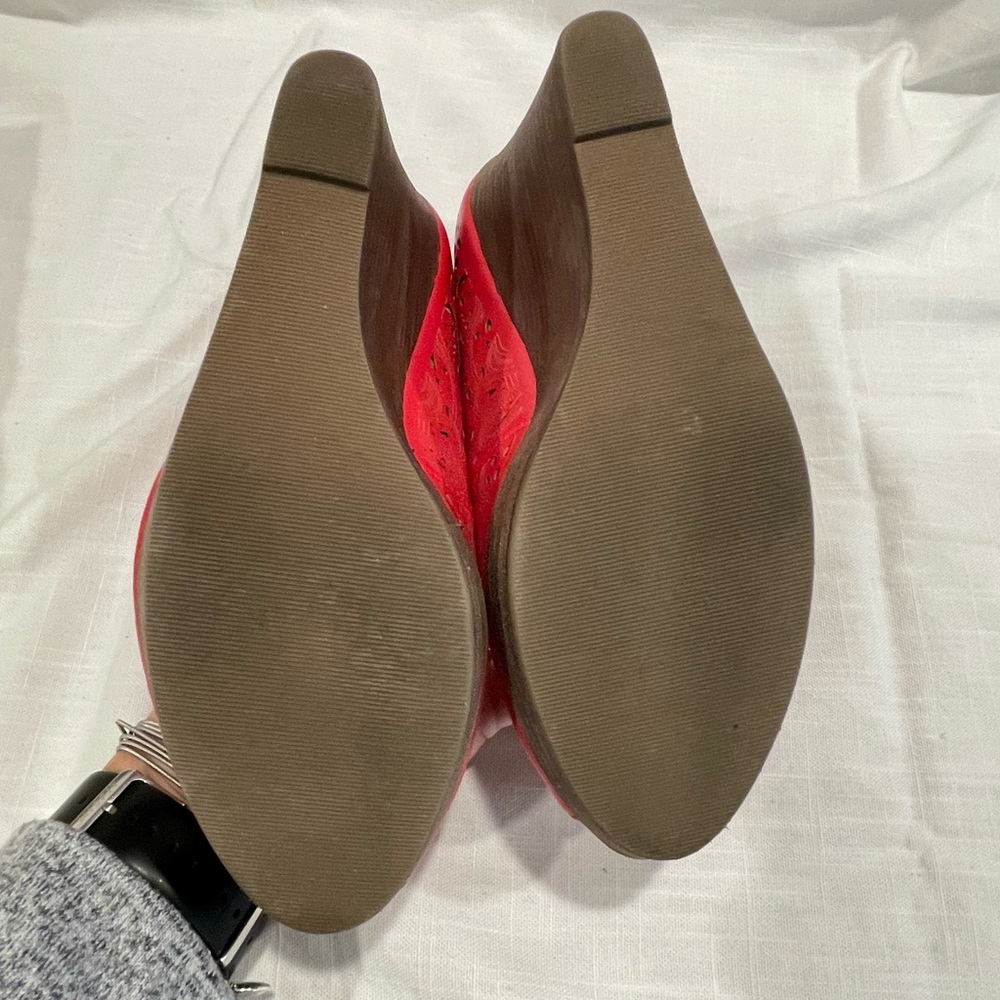 Red Restricted wedges size 8 - Picture 10 of 11